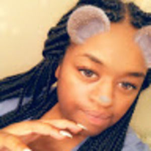 Meet your Posher, Desiree